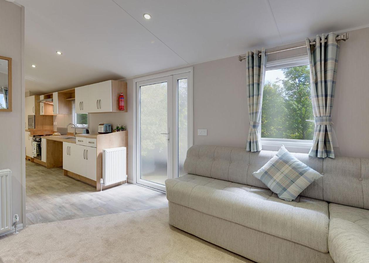 Отель Coldingham Bay Leisure Park Экстерьер фото