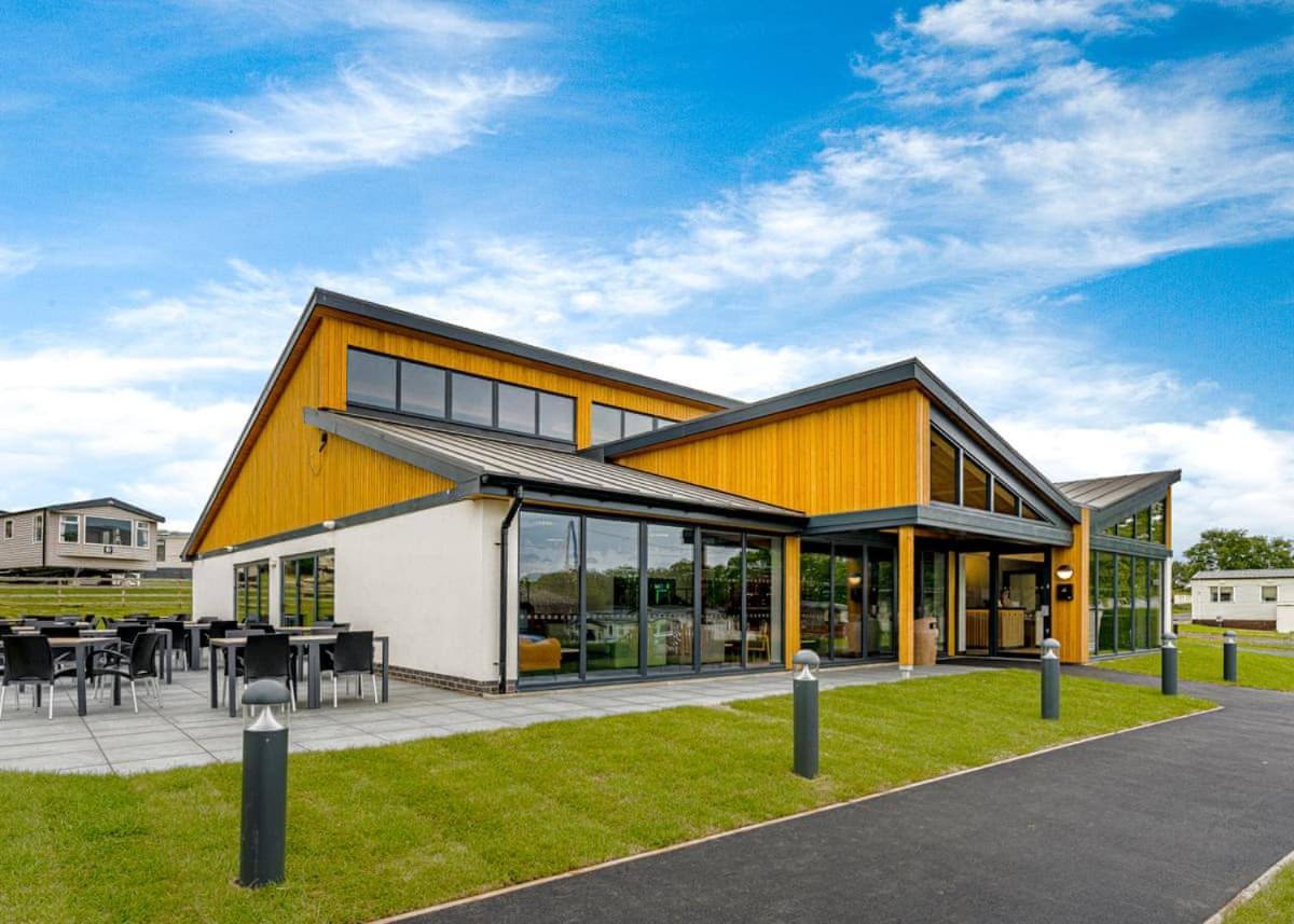 Отель Coldingham Bay Leisure Park Экстерьер фото
